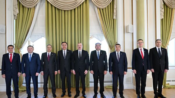 Президент Ильхам Алиев принял делегацию участников второй встречи министров внутренних дел ОТГ - Sputnik Азербайджан